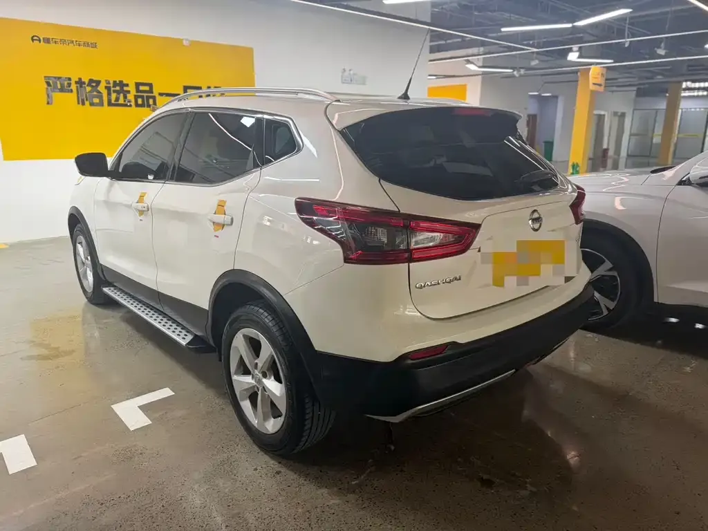 Nissan Qashqai — фото 7