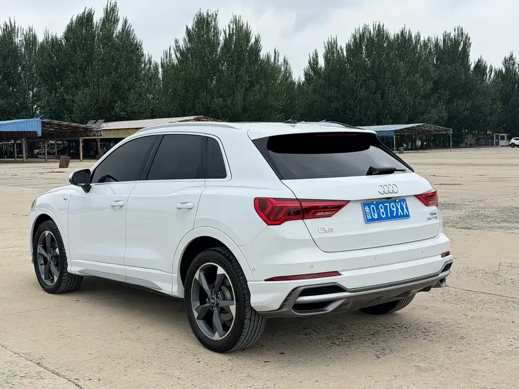 Audi Q3 — фото 10
