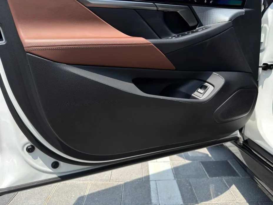BMW i5 2024 из KR, фото 5