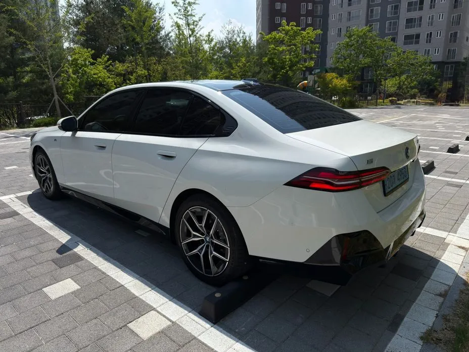 BMW i5 2024 из KR, фото 10