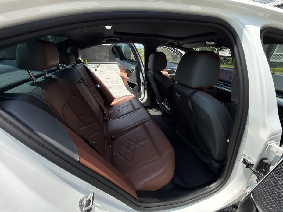 BMW i5 2024 из KR, фото 2