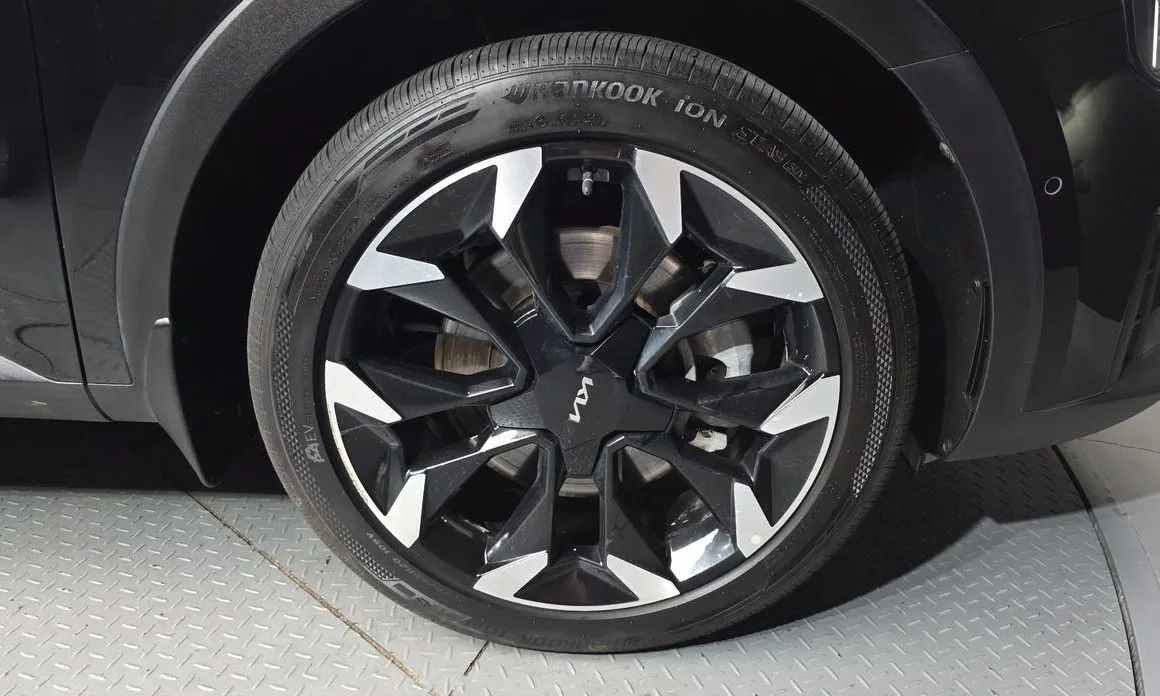 Kia Sorento — фото 8