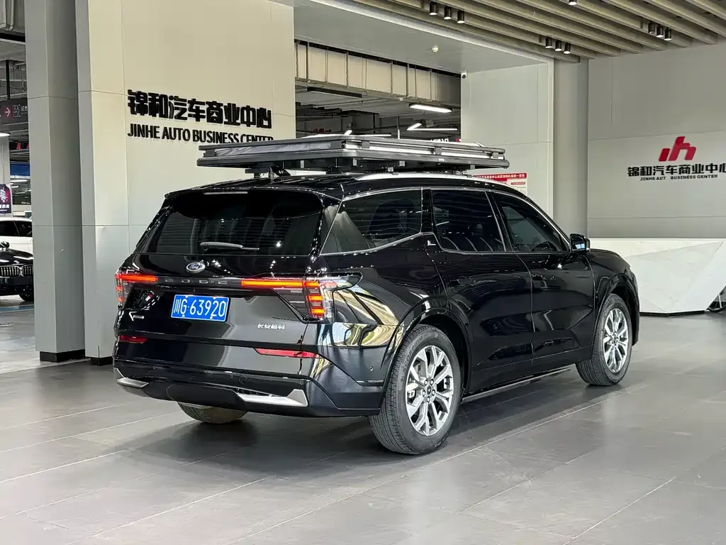 Ford Edge — фото 6
