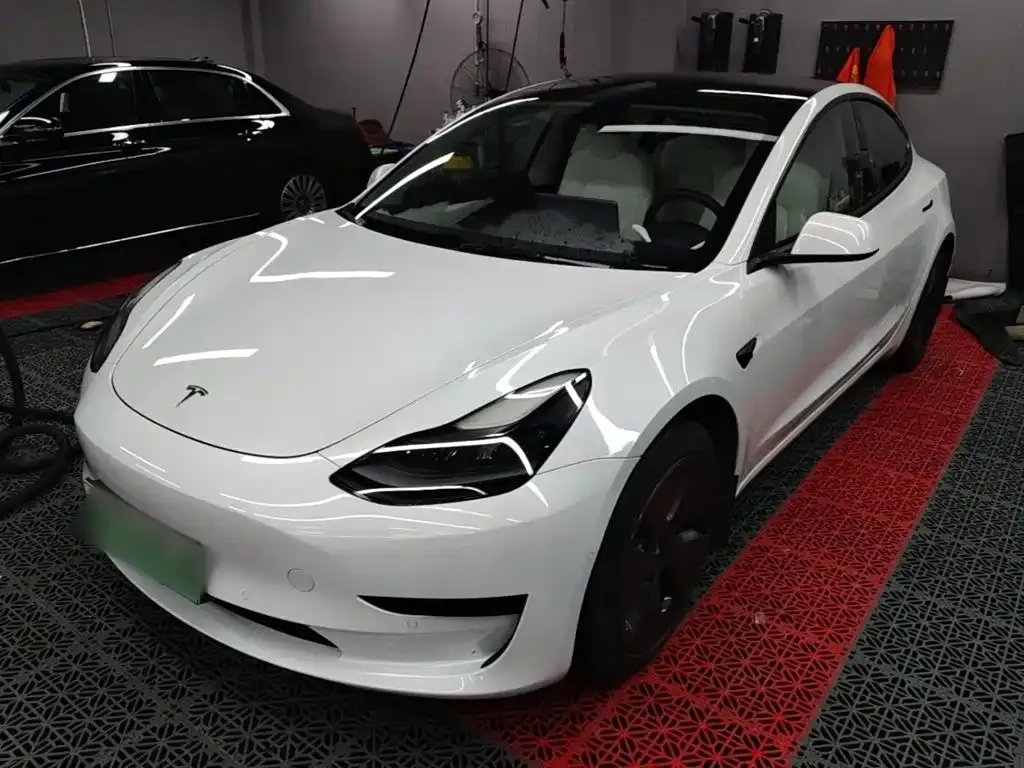 Tesla Model 3 — фото 5