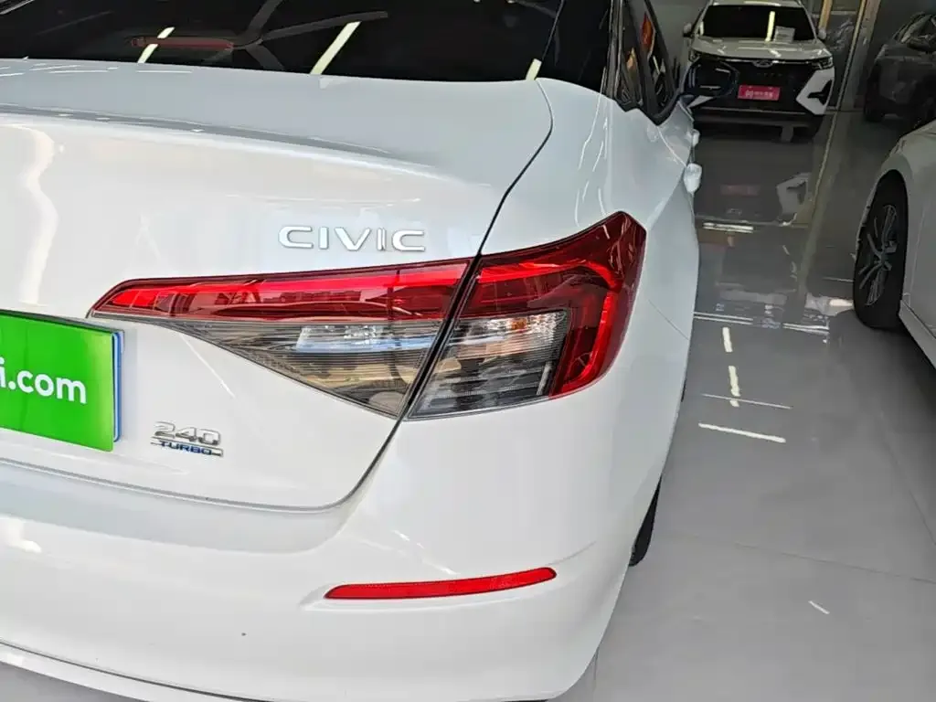 Honda Civic — фото 10