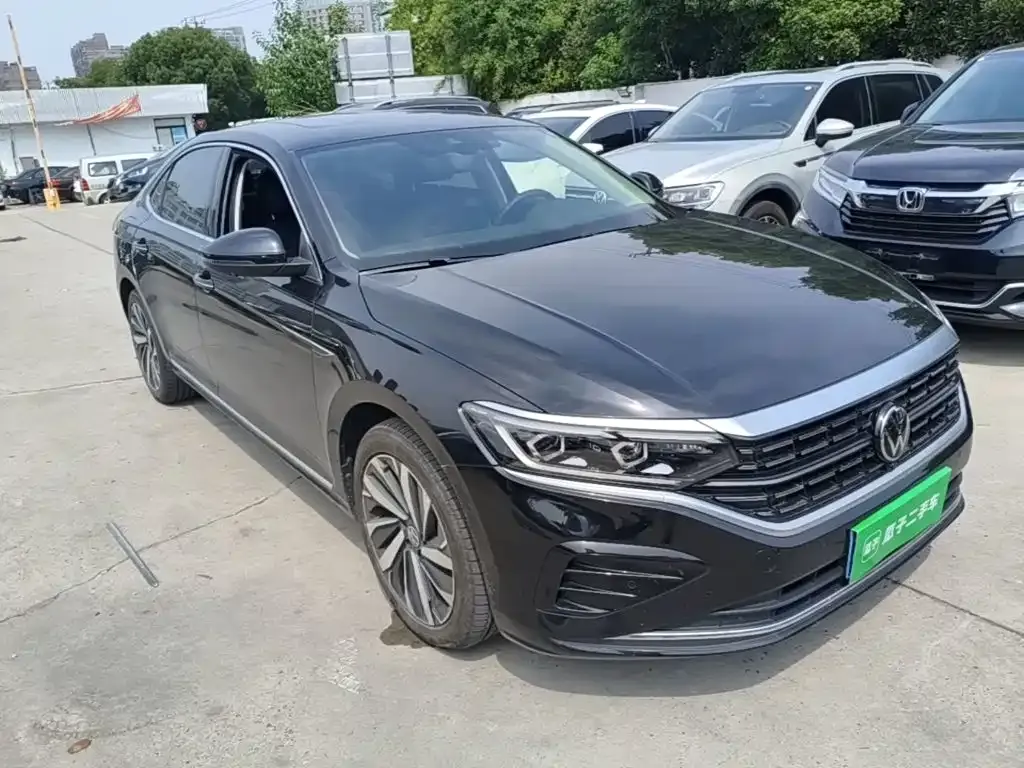Volkswagen Passat — фото 5