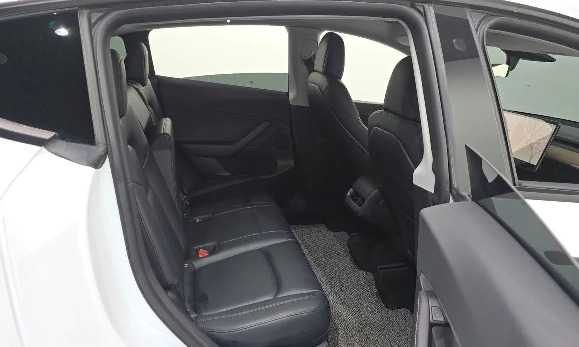 Tesla Model Y 2021 из KR, фото 10