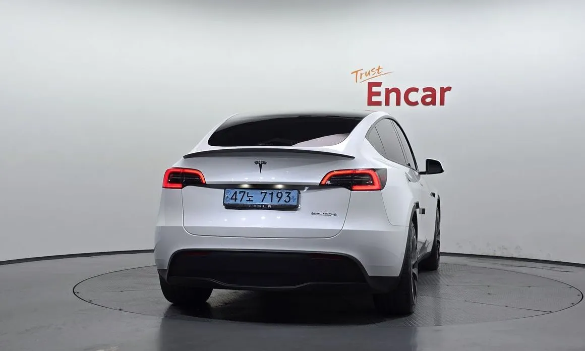Tesla Model Y 2021 из KR, фото 2