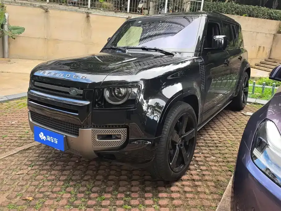 Land Rover Defender — фото 1