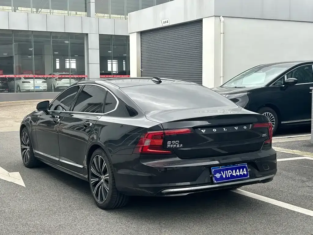 Volvo S90 — фото 7