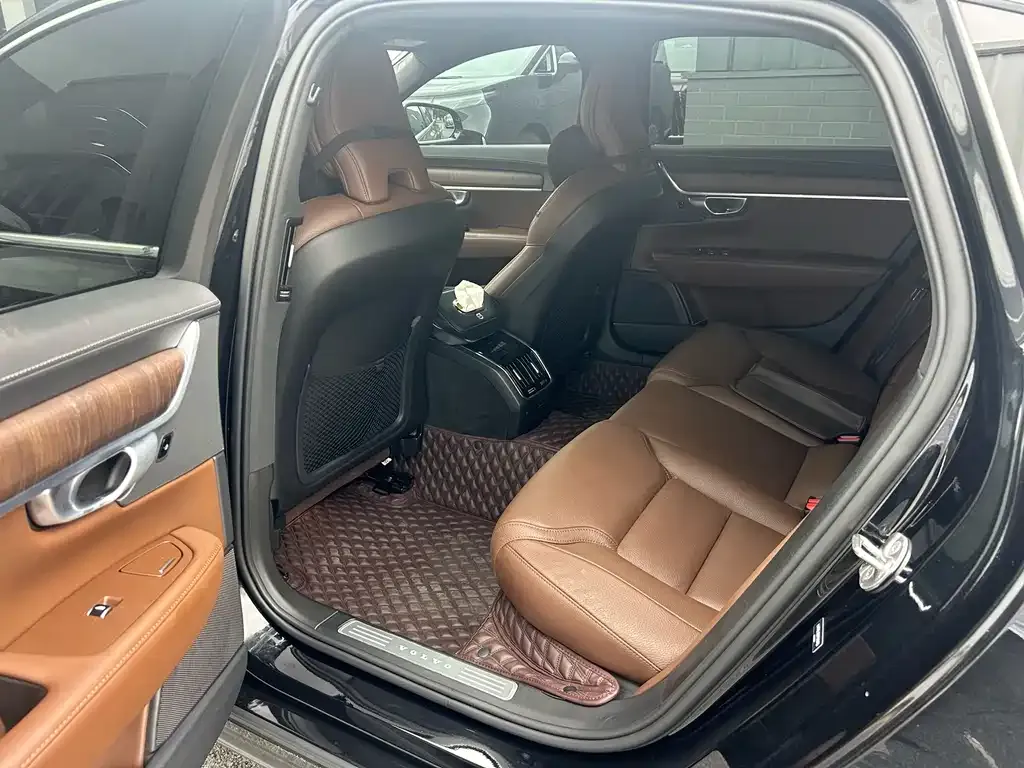 Volvo S90 — фото 6