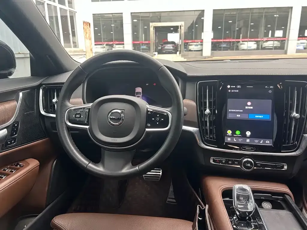 Volvo S90 — фото 9