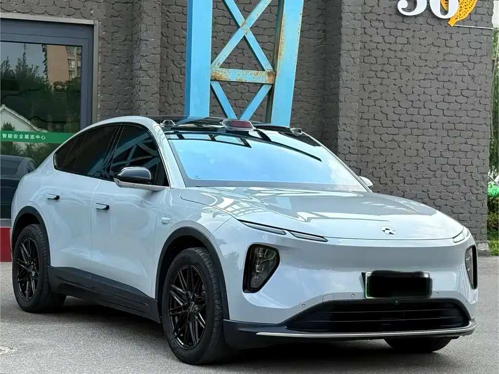 NIO EC6 — фото 10