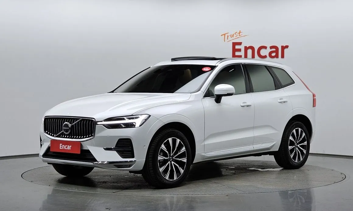 Volvo XC60 — фото 1
