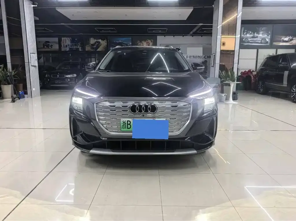 Audi Q5 e-tron — фото 2