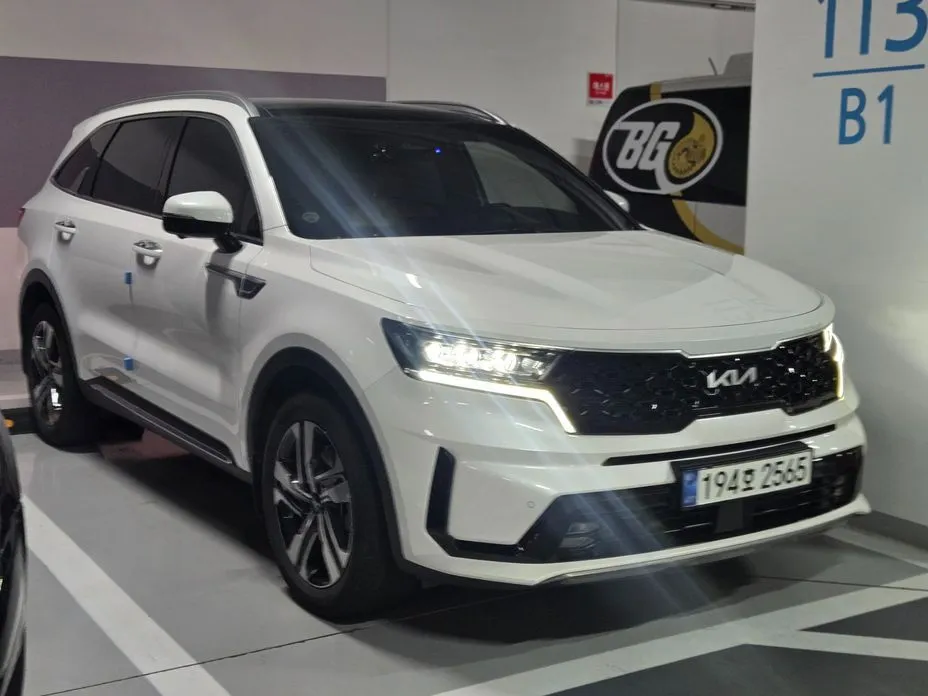 Kia Sorento — фото 8