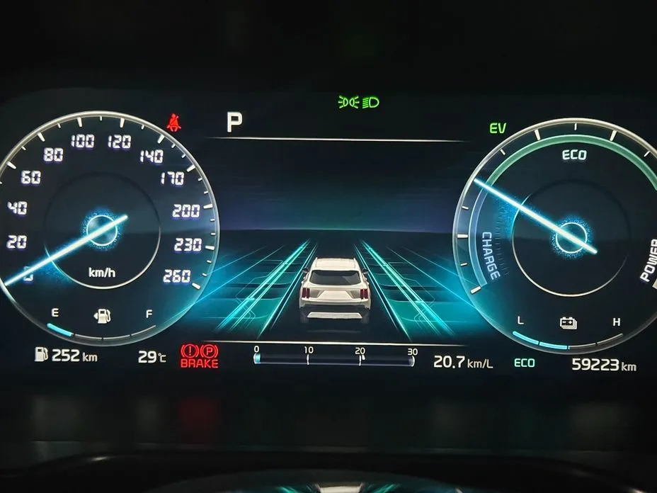Kia Sorento — фото 9