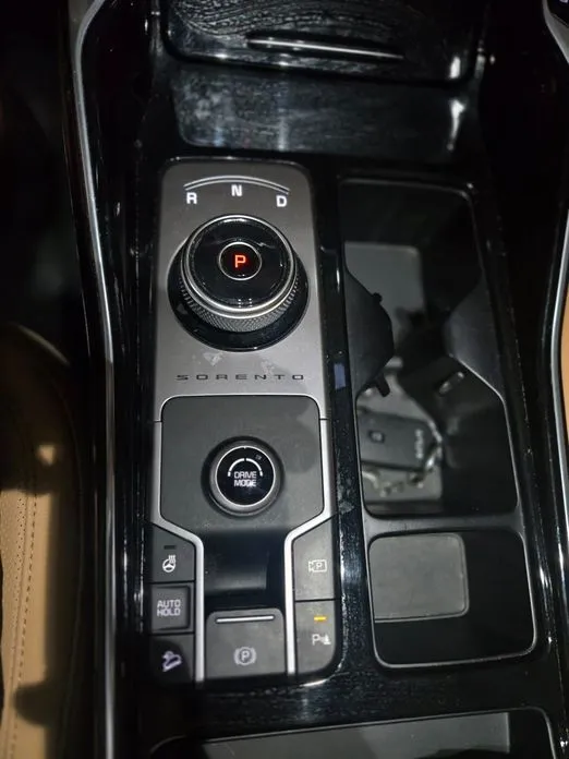 Kia Sorento — фото 7