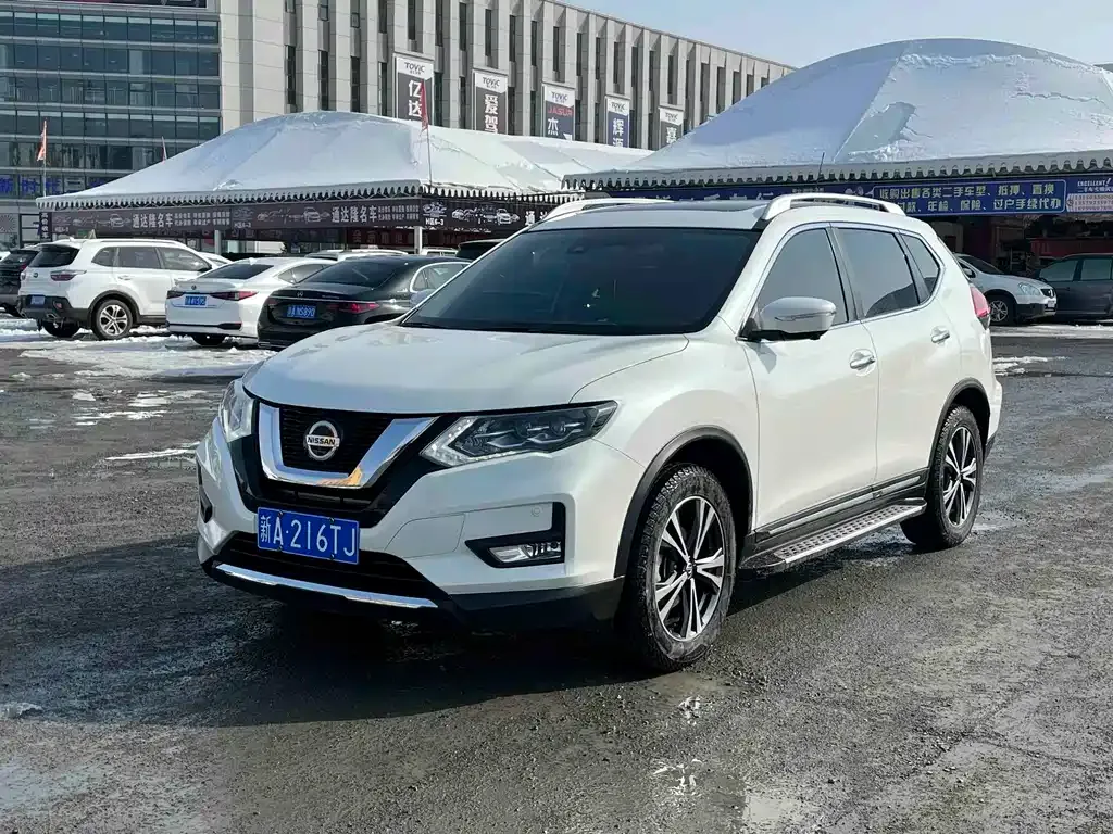 Nissan X-Trail — фото 1