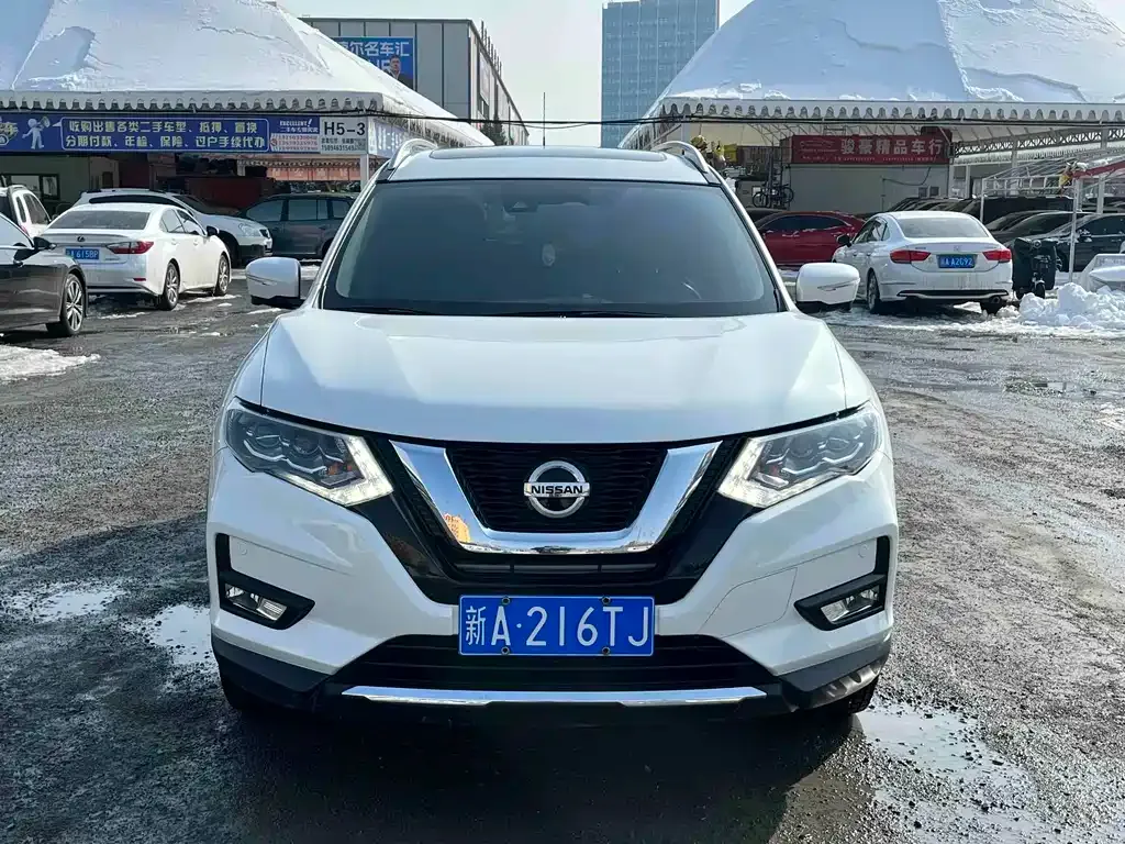 Nissan X-Trail — фото 7