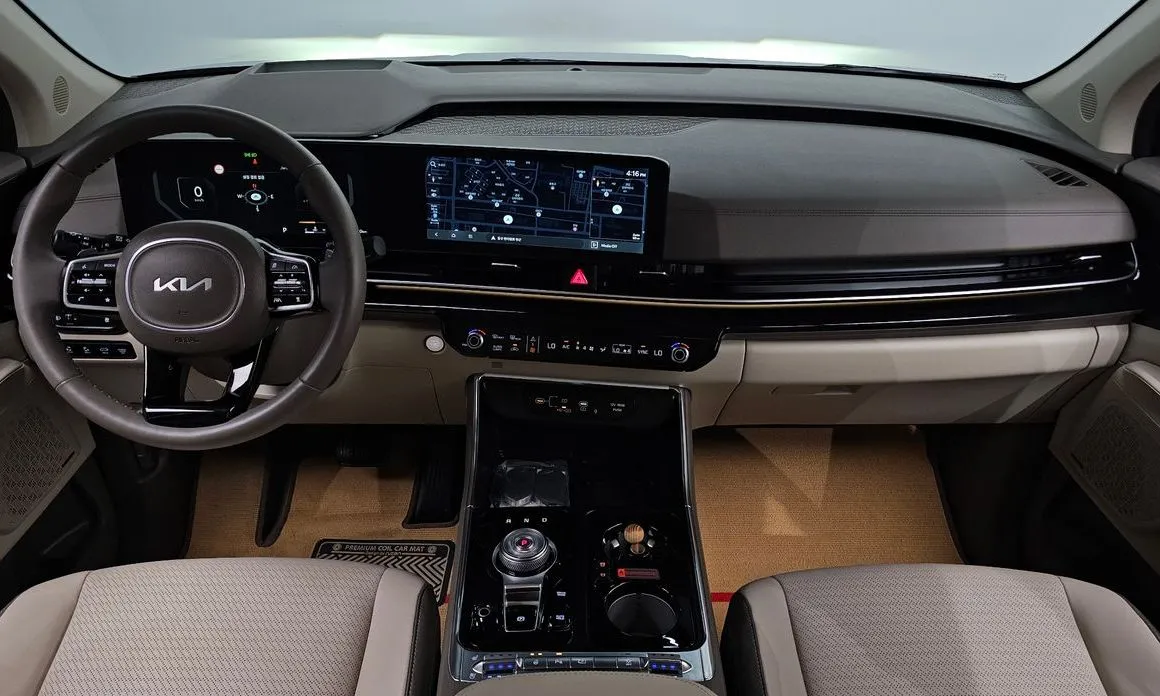 Kia Carnival — фото 10