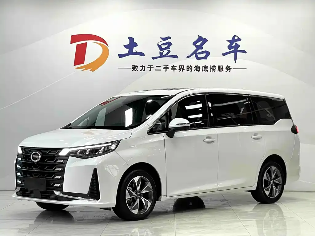 GAC Motor Trumpchi M6 — фото 1