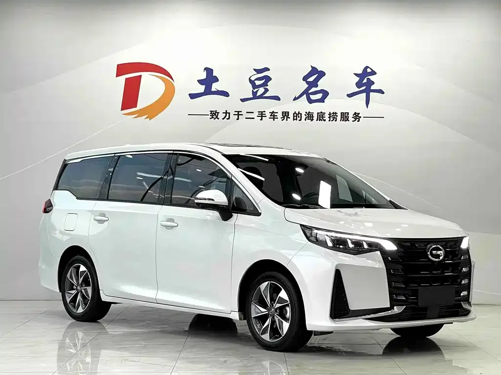 GAC Motor Trumpchi M6 — фото 3