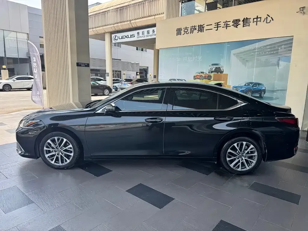 Lexus ES — фото 3