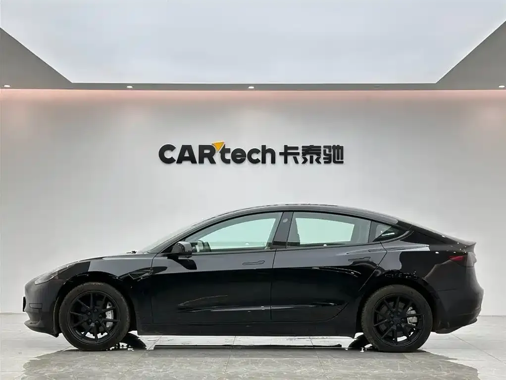 Tesla Model 3 — фото 5