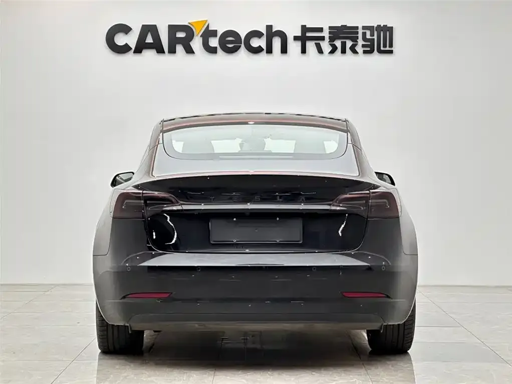 Tesla Model 3 — фото 2