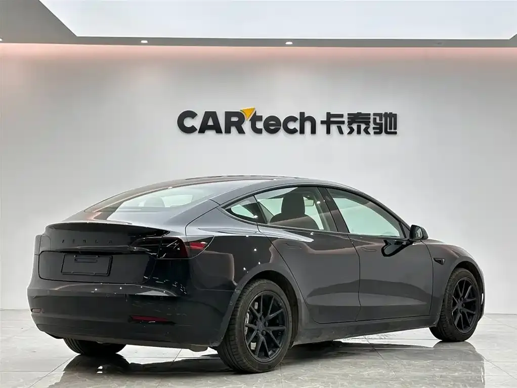 Tesla Model 3 — фото 7