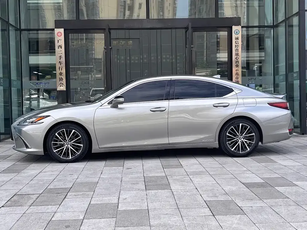 Lexus ES — фото 6