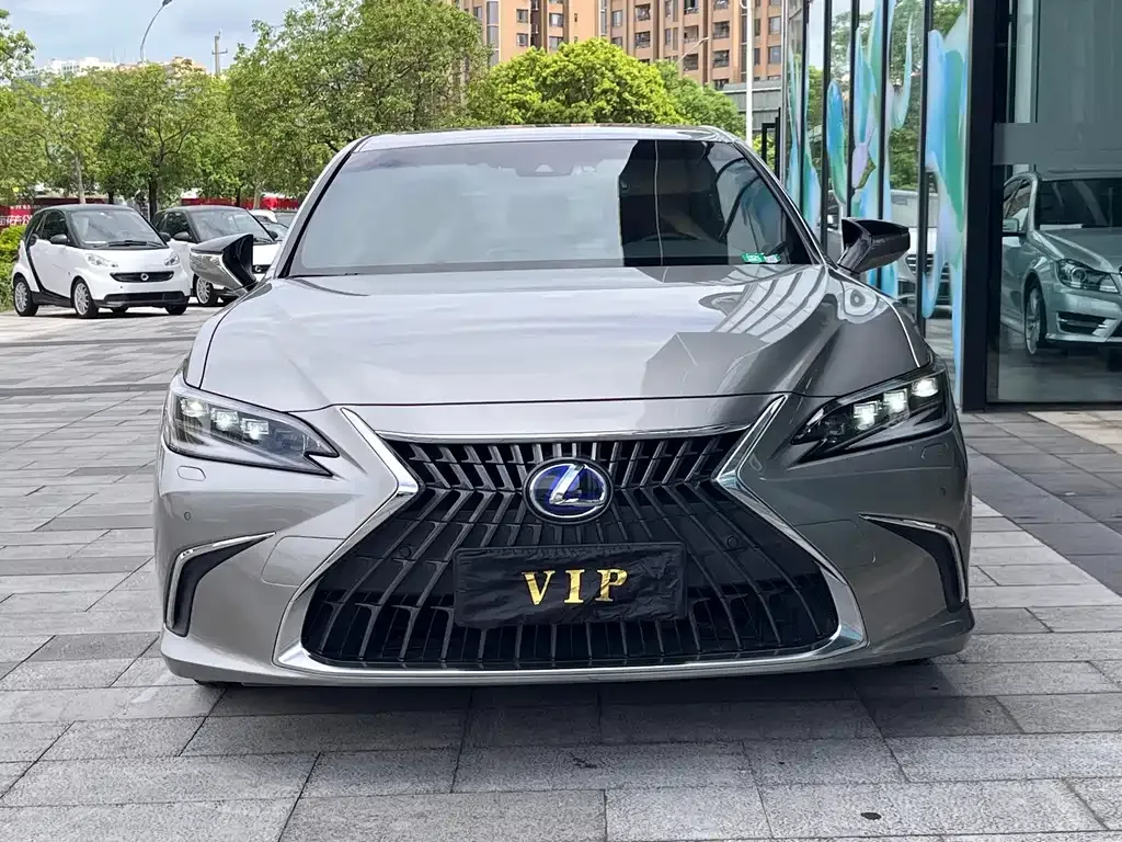 Lexus ES — фото 8