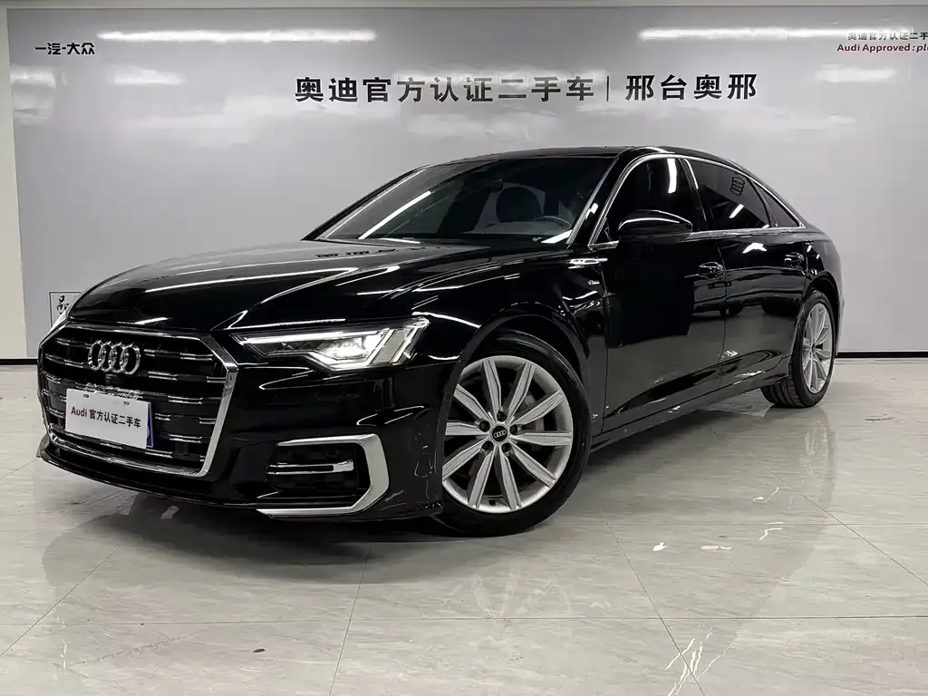 Audi A6L — фото 1