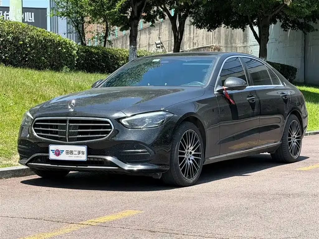 Mercedes-Benz C-Class — фото 1