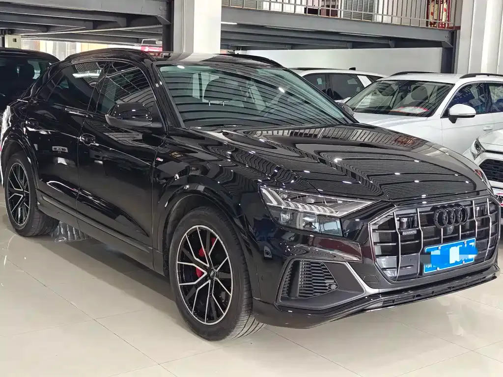 Audi Q8 — фото 10