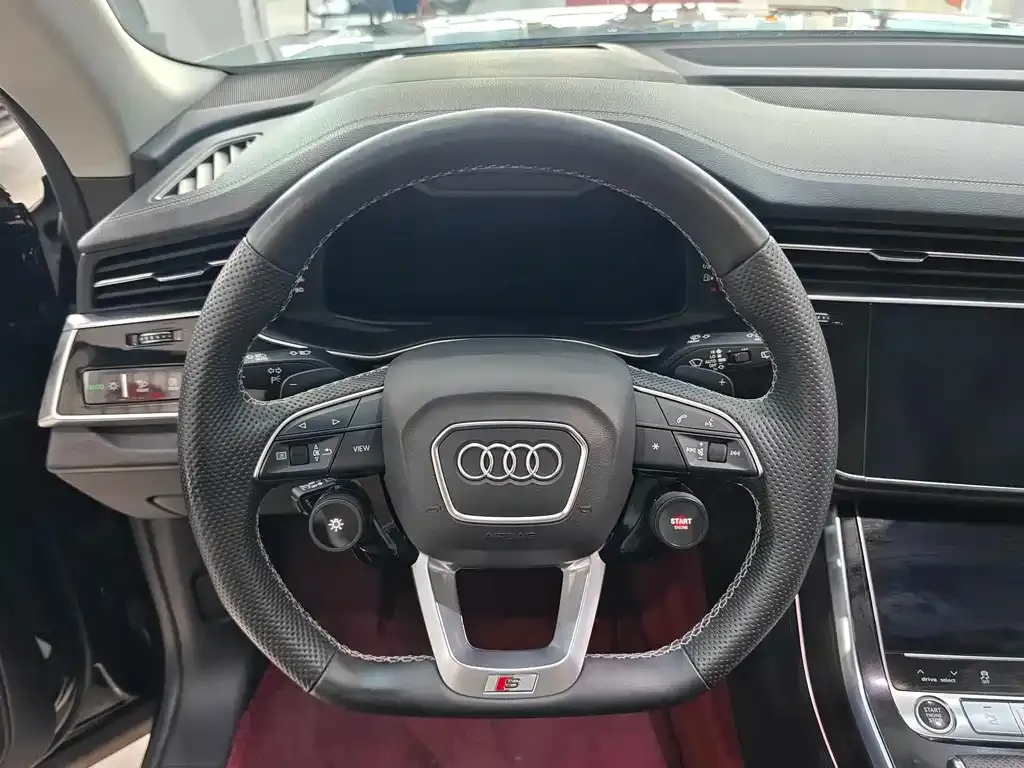 Audi Q8 — фото 4