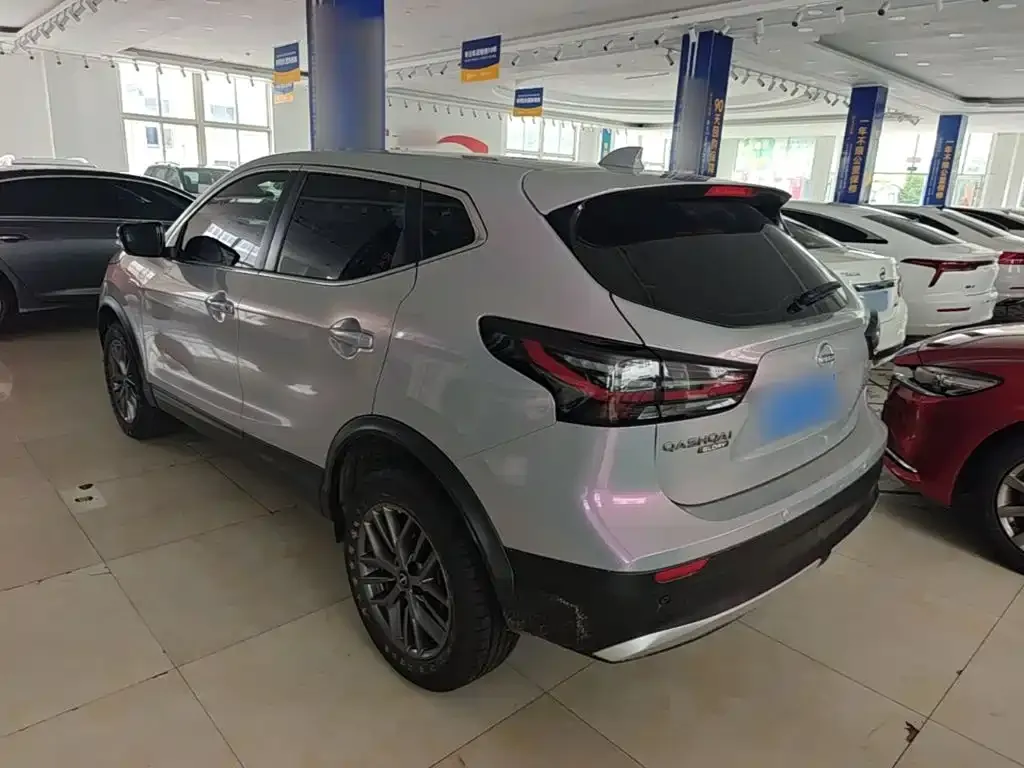 Nissan Qashqai — фото 5