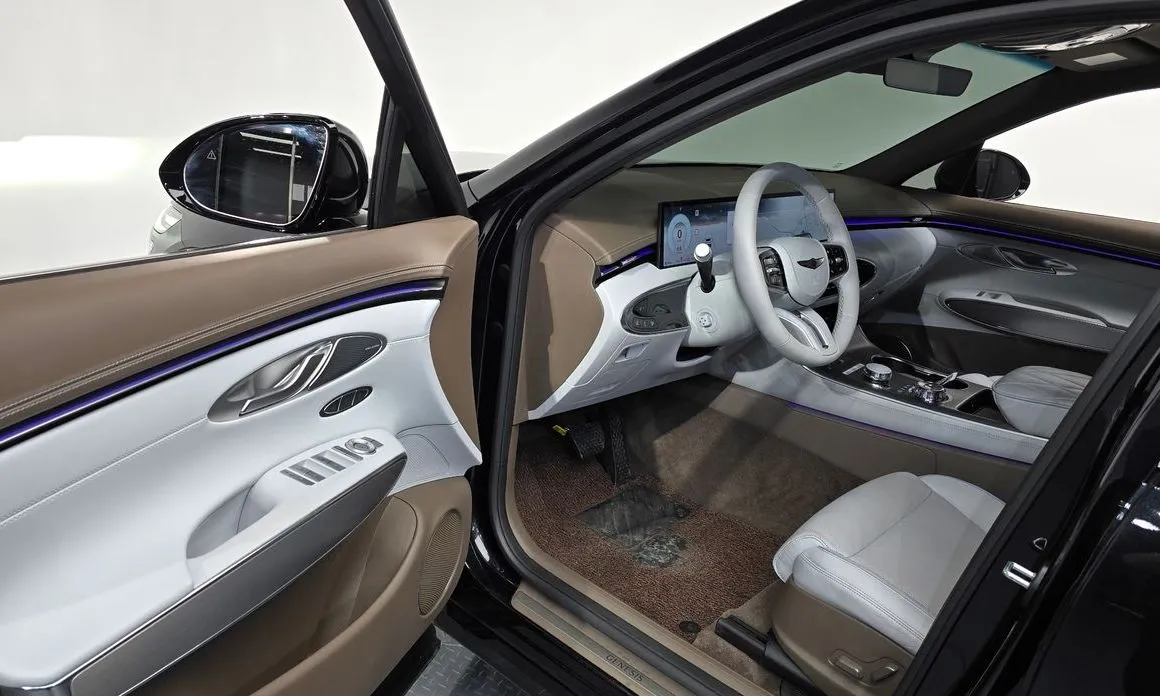 Genesis GV70 — фото 10