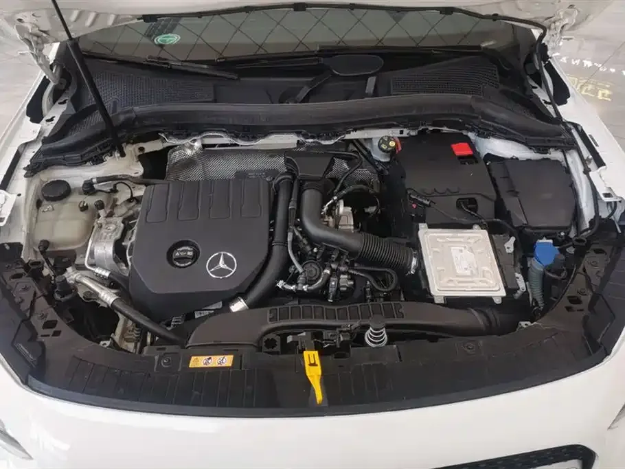 Mercedes-Benz GLA — фото 8
