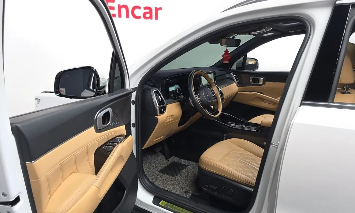 Kia Sorento — фото 9