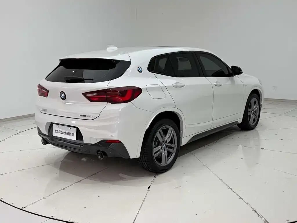 BMW X2 — фото 10