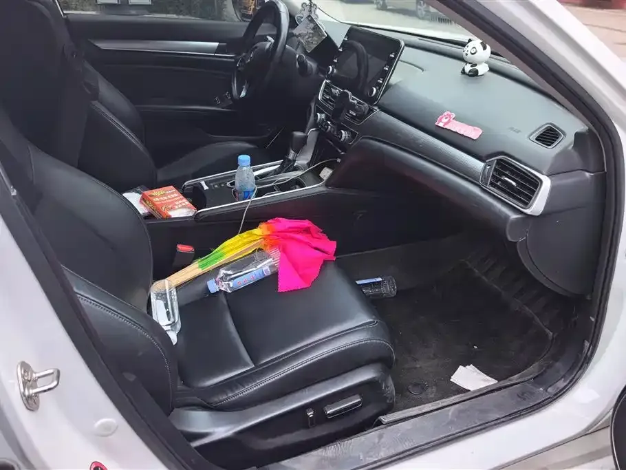 Honda Accord — фото 10