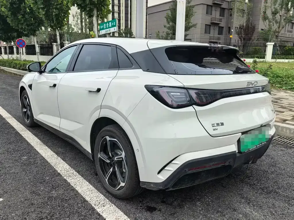 BYD Seal 06GT — фото 6