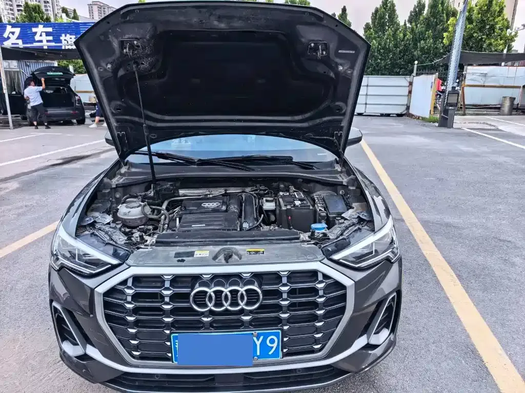 Audi Q3 — фото 9