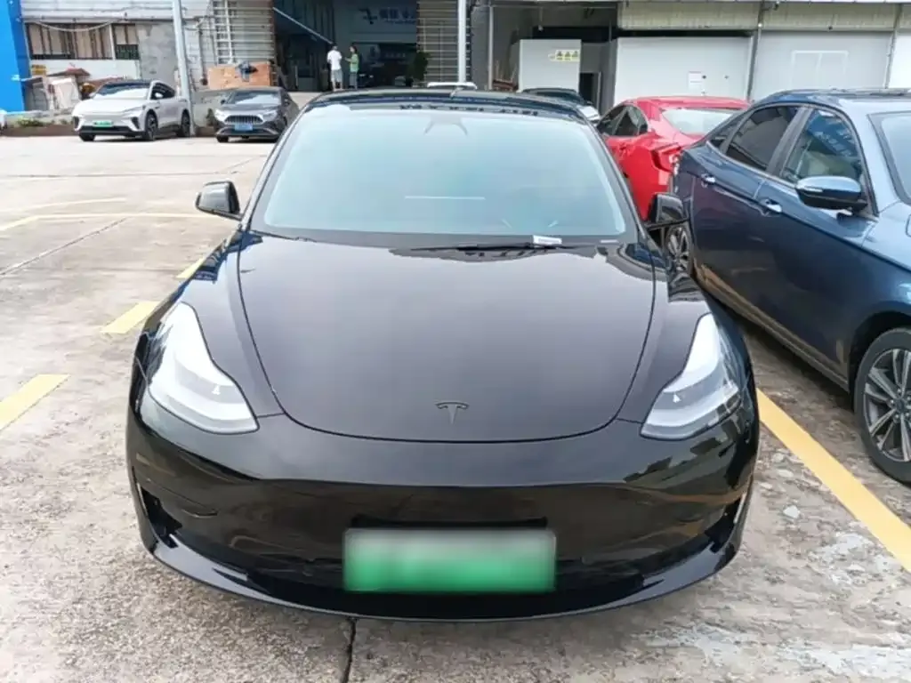Tesla Model 3 — фото 8