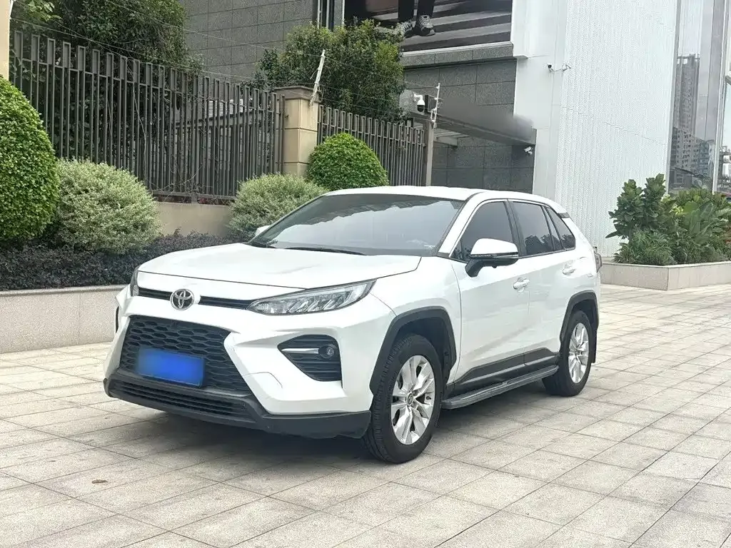 Toyota Wildlander — фото 1