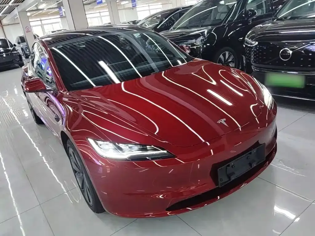 Tesla Model 3 — фото 4