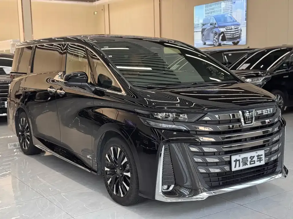 Toyota Vellfire — фото 5