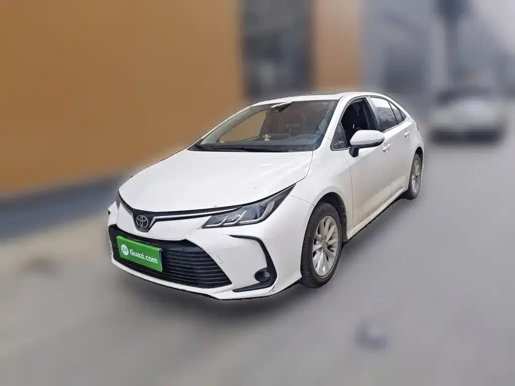 Toyota Corolla — фото 1